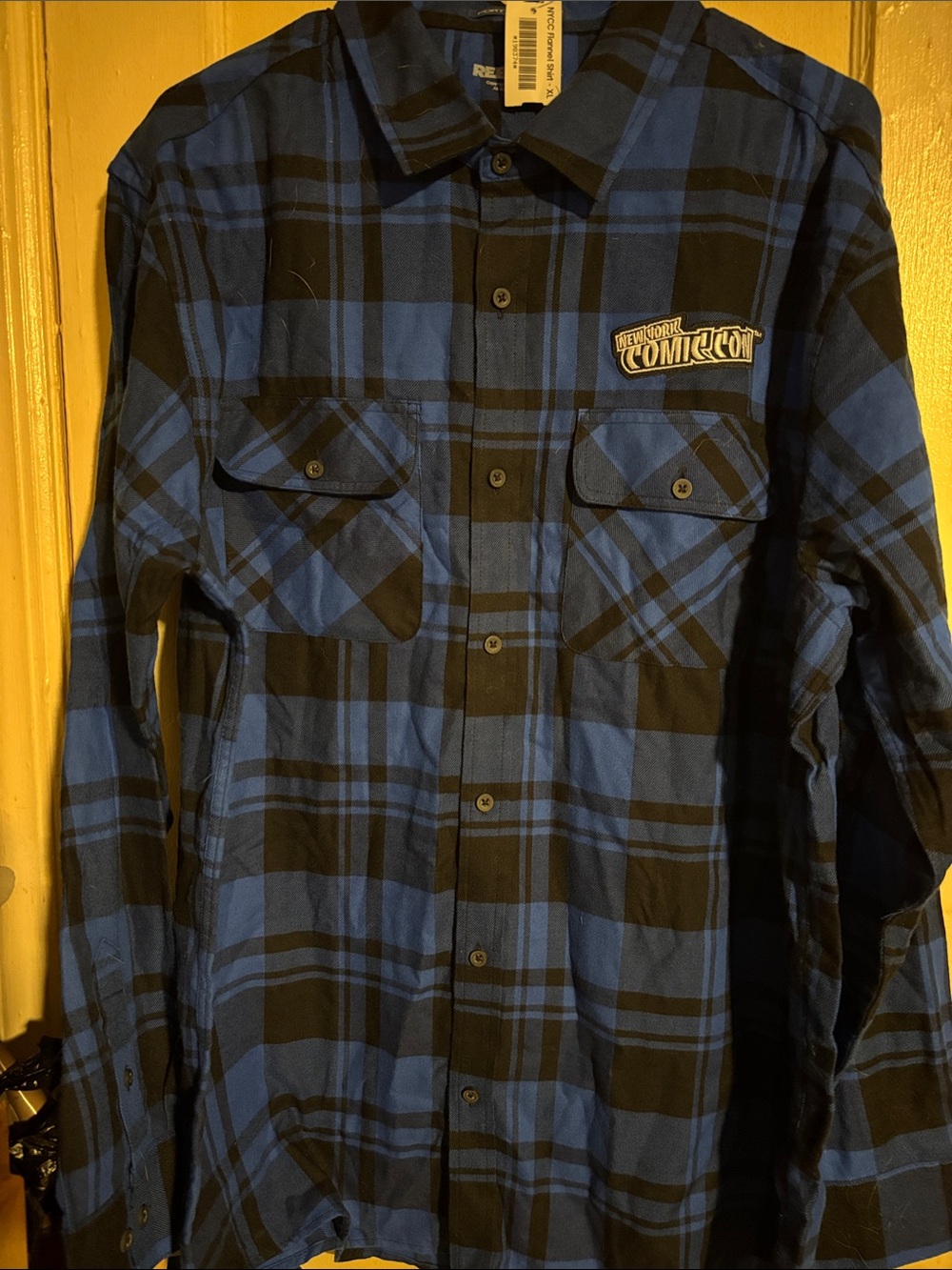 Men’s blue & Black Plaid Button NY Comic-Con Patch lightweight flannel sz xlarge